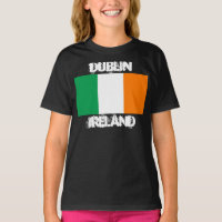 Dublin, Irlanda com bandeira irlandesa Girls