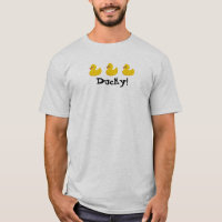 DUCKY com os 3 patos de borracha amarelos em