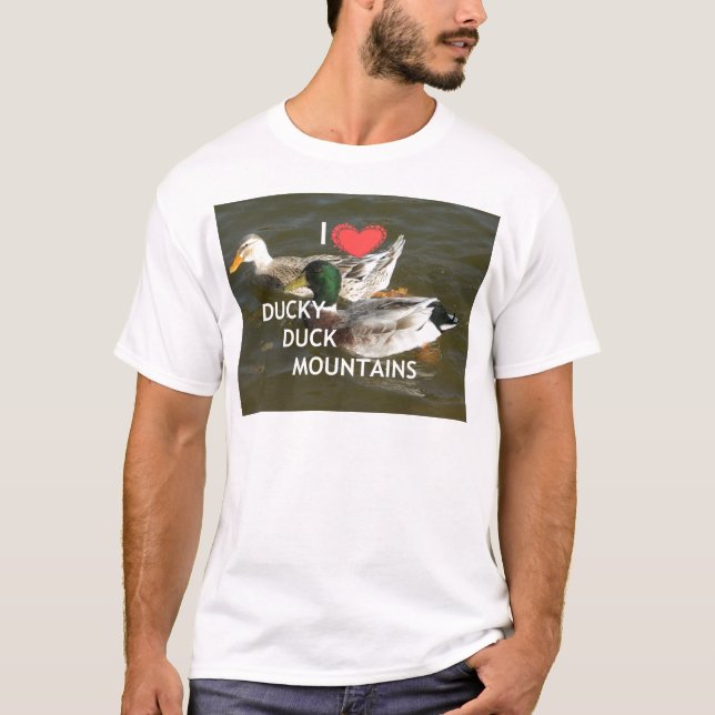 Camiseta Ducky duck mountains. (Frente)