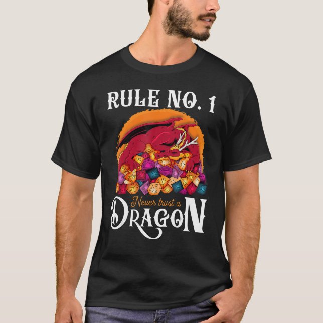 Camiseta Dungeon Dice Shirt Never Trust A Dragon RPG Gamers (Frente)