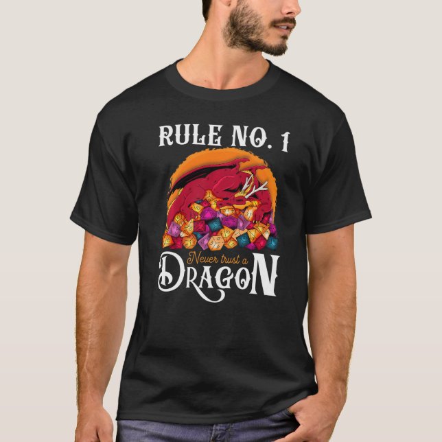 Camiseta Dungeon Dice Shirt Never Trust A Dragon RPG Gamers (Frente)