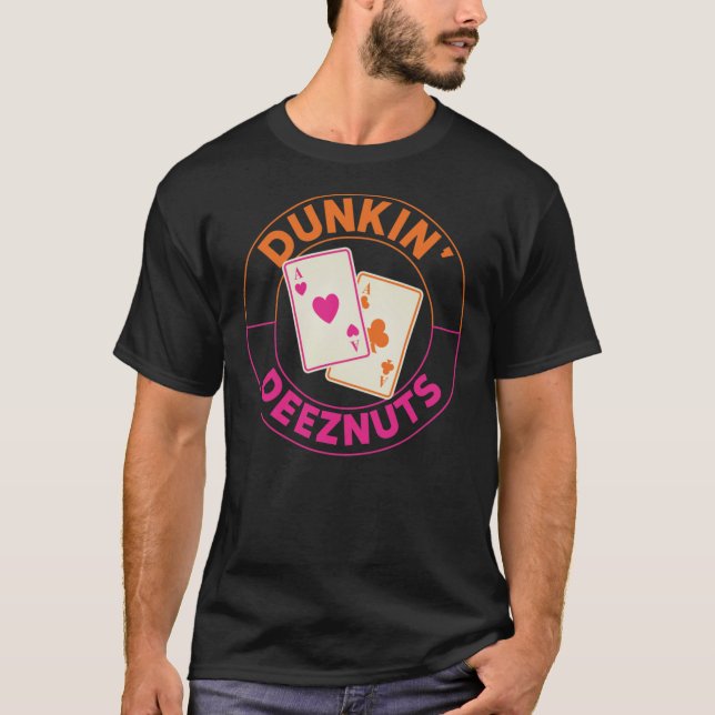 Camiseta Dunkin Deez-Loucos Pocket Aces Classic T-Shirt (Frente)