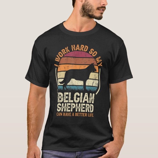 Camiseta Duro De Trabalho Assim Cachorro Tem Vida Retro Bel (Frente)