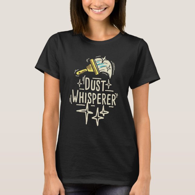 Camiseta Dust Whisperer Lady Housekeeper (Frente)