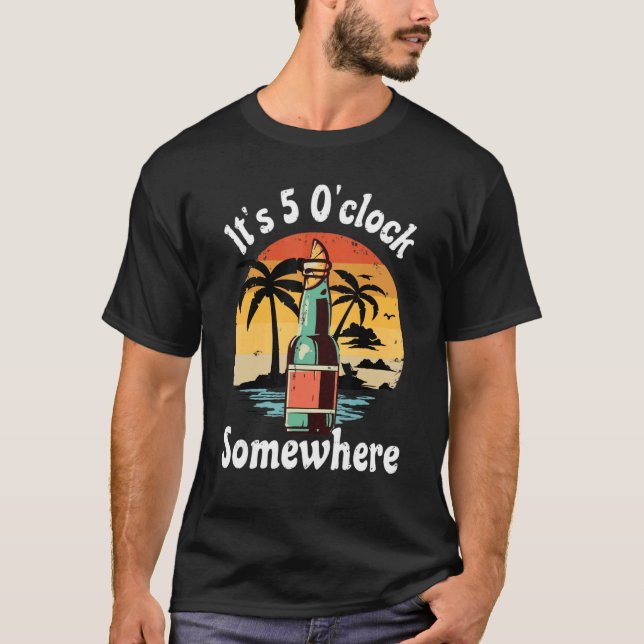 Camiseta É 5 Ou2019clock Algures no Verão, Retro Sunset D (Frente)