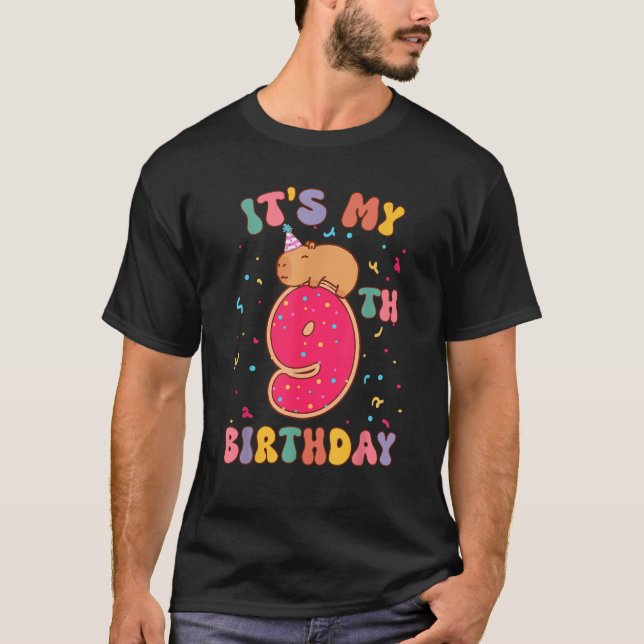 Camiseta É a minha 9ª Rosquinha de aniversário do bebê do C (Frente)