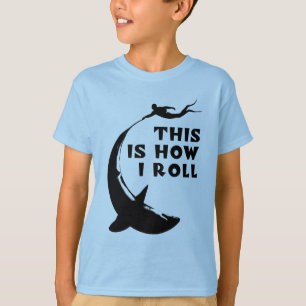 Camiseta É Assim Que Eu Rolo - Mergulho Scuba Com Tubarão