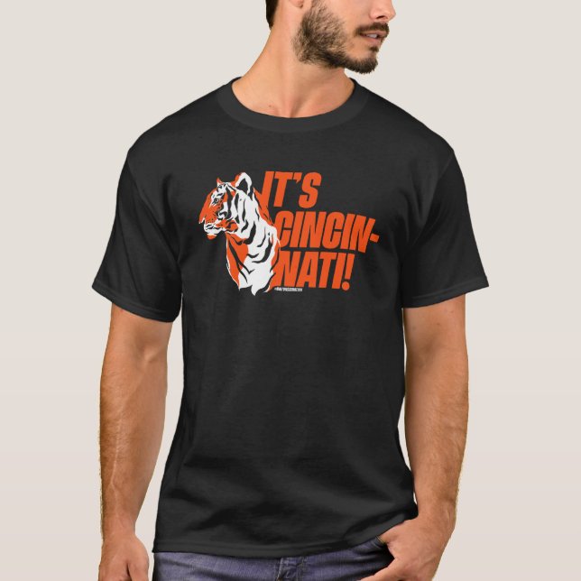 Camiseta É CINCINNATI! Quem faz T-Shirt (Frente)