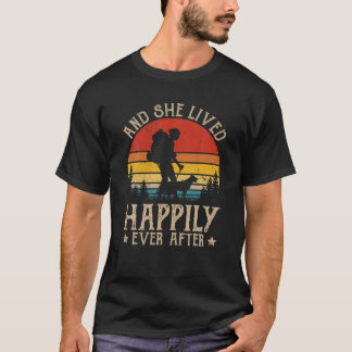 Camiseta E Ela Viveu Feliz Depois De Vintage Caminhando Com