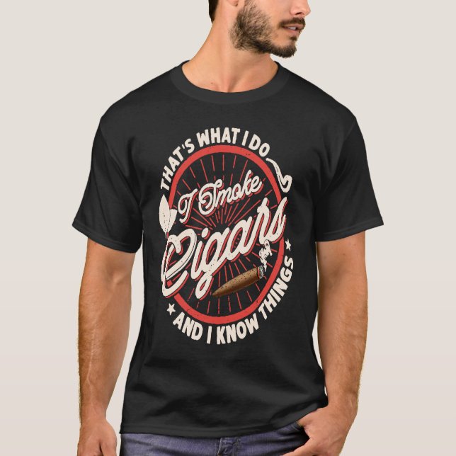 Camiseta É isso que eu faço eu fumo cigarros e sei coisas (Frente)