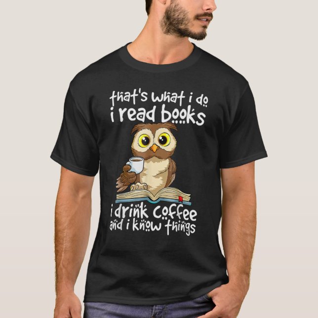 Camiseta É isso que eu leio livros que eu bebo café (Frente)