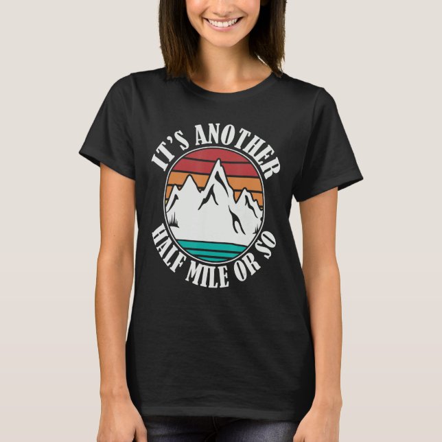 Camiseta É mais meia milha ou mais. (Frente)