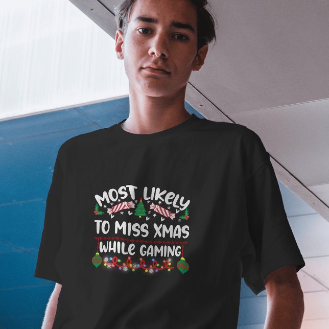 Camiseta É muito provável que Miss Xmas enquanto joga engra (Criador carregado)