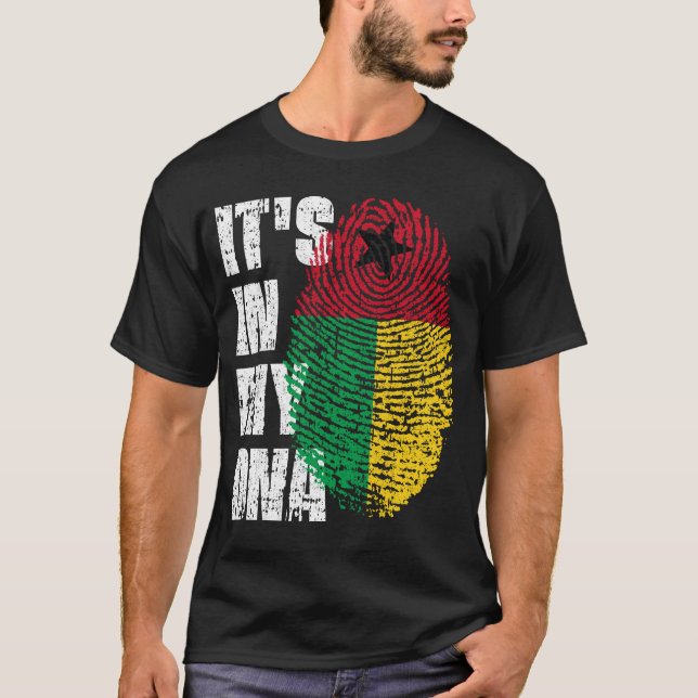 Camiseta É NO MEU DNA, Doninha de Bandeira da Guiné Bissau. (Frente)