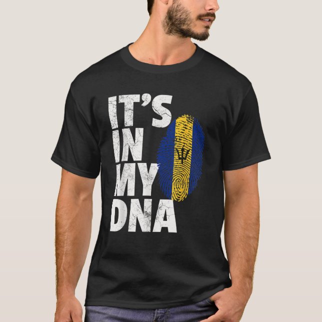Camiseta É no meu DNA, homens de Barbados, que as mulheres  (Frente)