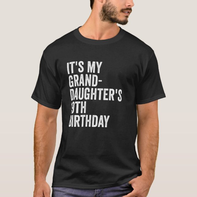 Camiseta É o 19º aniversário da minha neta (Frente)