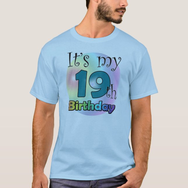 Camiseta É o meu 19º aniversário (Frente)