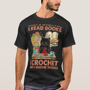 Camiseta É o que eu faço para ler livros Crochet e eu sei C