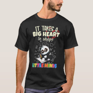 Camiseta É Preciso Grande Coração Para Formar Minhas Mentes