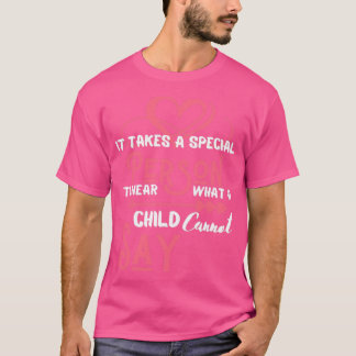 Camiseta é preciso uma pessoa especial para ouvir o que uma