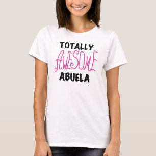 Camiseta e presentes cor-de-rosa totalmente