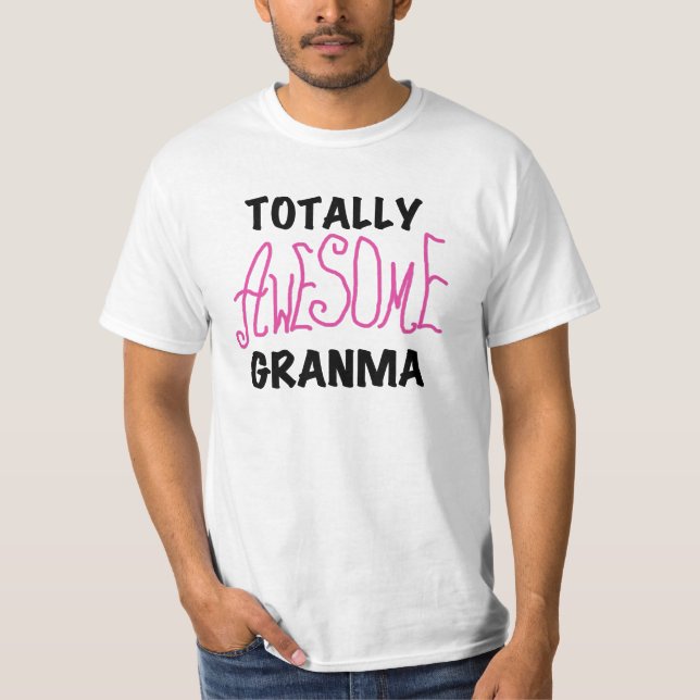 Camiseta e presentes cor-de-rosa totalmente (Frente)
