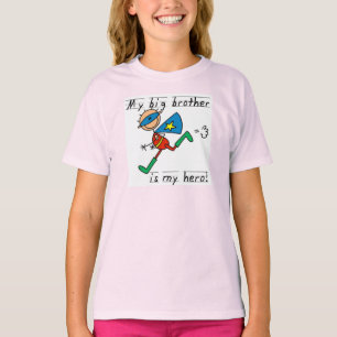 Camiseta e presentes do big brother do herói