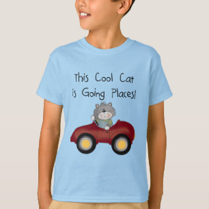 Camiseta e presentes vermelhos indo do carro dos