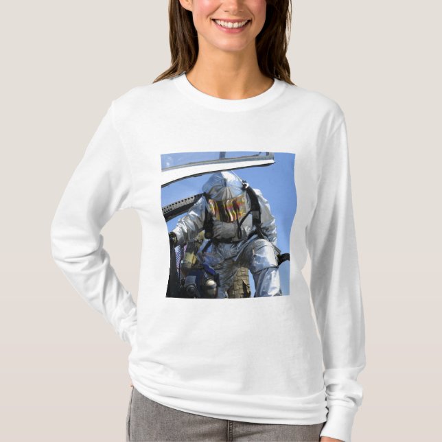 Camiseta É realizada uma simulação de salvamento na cabina  (Frente)