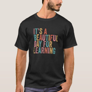 Camiseta É Um Belo Dia Para Aprender A Estória De Retro Vin