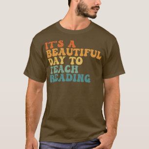 Camiseta É Um Belo Dia Para Ensinar Leitura 13
