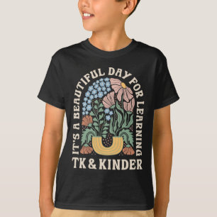 Camiseta É Um Belo Dia Para O Professor De Kinder Aprender 