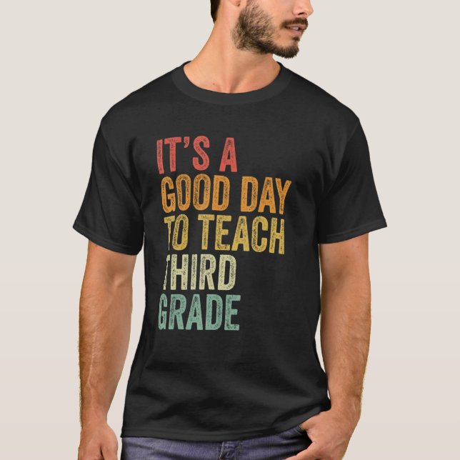 Camiseta É Um Bom Dia Ensinar Professora De Volta (Frente)