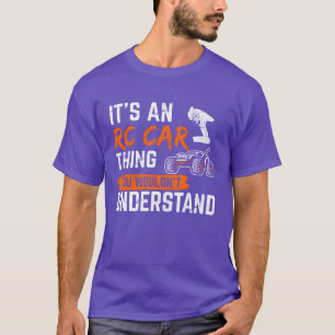 Camiseta É um carro RC controlado por controle remoto de co