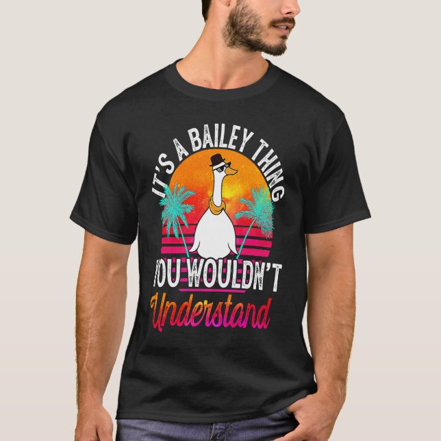 Camiseta É Uma Coisa de Bailey Que Você Não Entenderia  Bai (Frente)