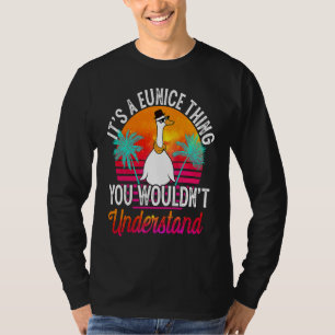 Camiseta É Uma Coisa de Eunice Que Você Não Entenderia  Eun