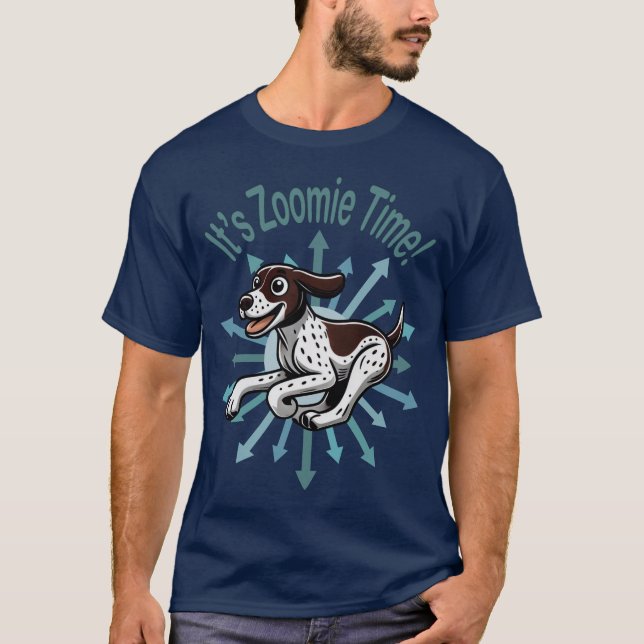 Camiseta É Zoomie Time — Ponteiro Alemão Curto (Frente)