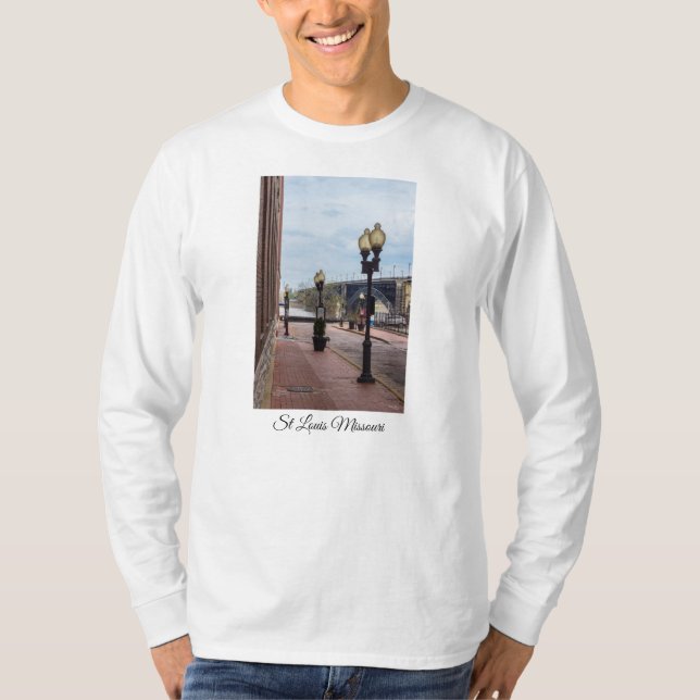 Camiseta Eads Bridge Ao Longo De Lucas Ave (Frente)