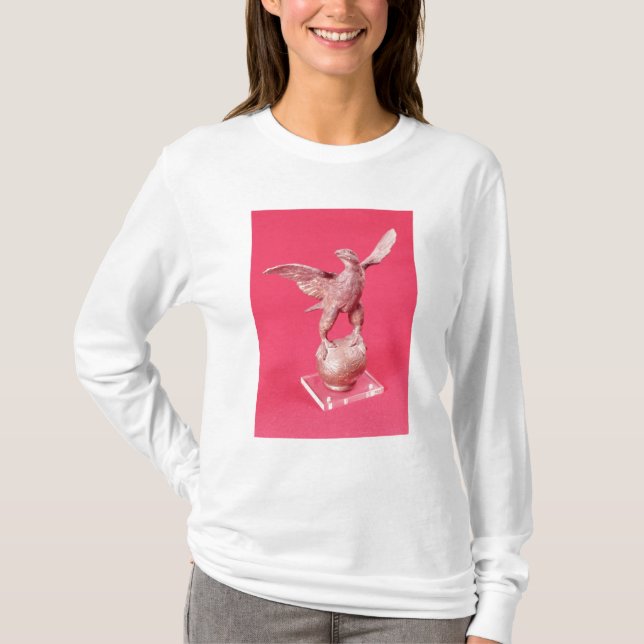 Camiseta Eagle com asas espalhadas em uma bola (Frente)