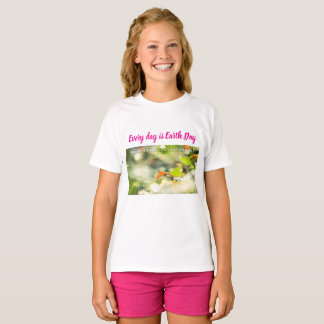 Camiseta Earth Day Gift 🌸Mystical Flowe    women’s t-shirt