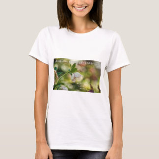 Camiseta Earthlight and Healing Japanese Flowers and Poetry