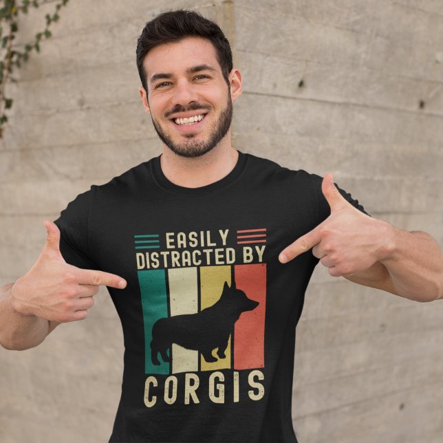 Camiseta Easily Distracted by Corgis Funny Corgi Lovers (Criador carregado)