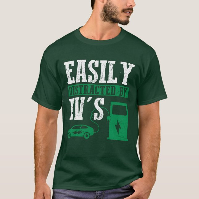 Camiseta Easily Distracted By EVs Electric Car EV Driver gi (Frente)