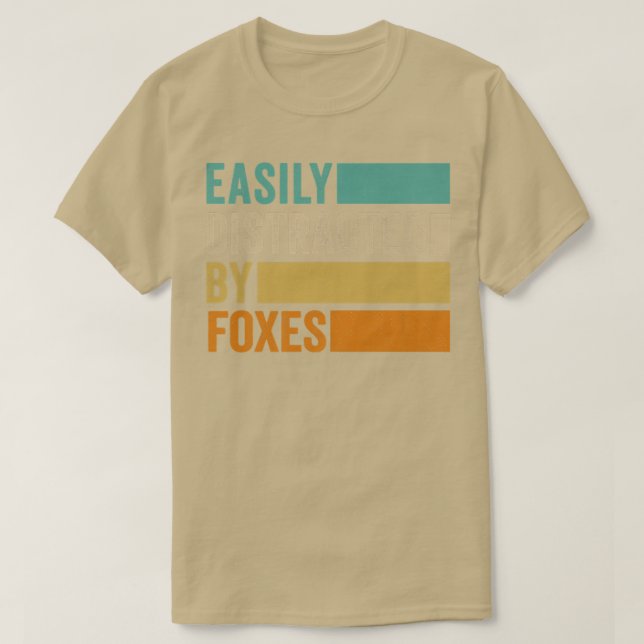 Camiseta Easily Distracted By Foes (Frente do Design)