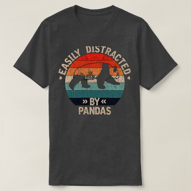 Camiseta Easily Distracted By Pandas (Frente do Design)