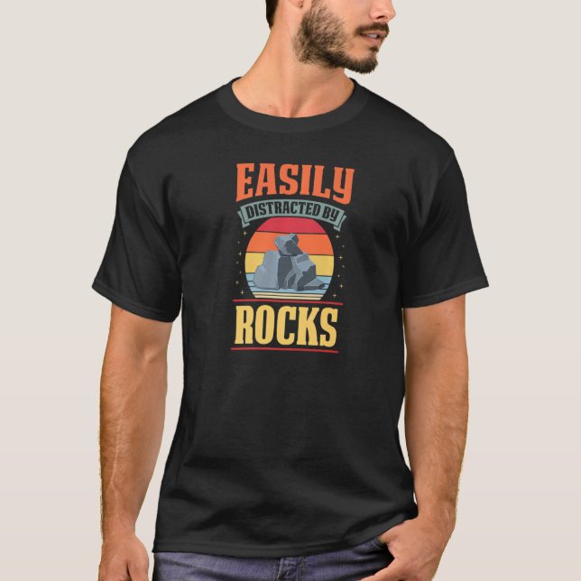 Camiseta Easily Distracted By Rocks Rock Collector Geology  (Frente)