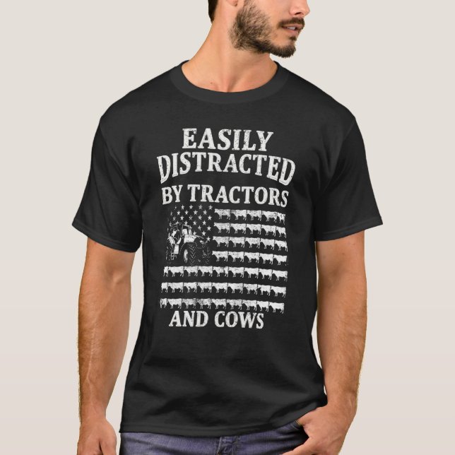 Camiseta Easily Distracted by Tractors and Cows USA Flag (Frente)