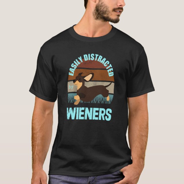 Camiseta Easily Distracted By Wieners Doxie Mom Dachshund M (Frente)