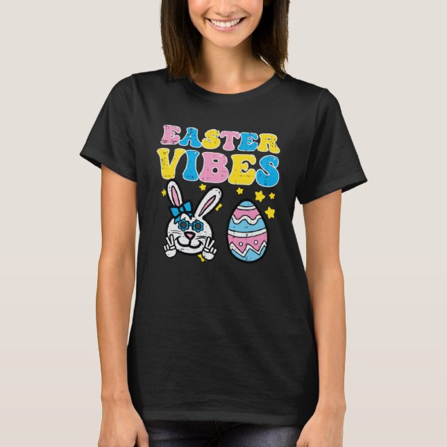 Camiseta Easter Vibes Bunny Peace Retro Groovy Hippie Women (Frente)