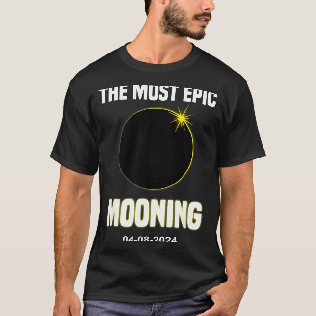 Camiseta Eclipse Solar Engraçado Lua 04 08 (Frente)